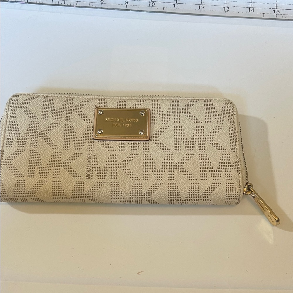 Michael Kors Beige Logo Wallet